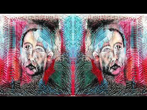 נמשכת בחוטי עצמי – דיוקן נרקם